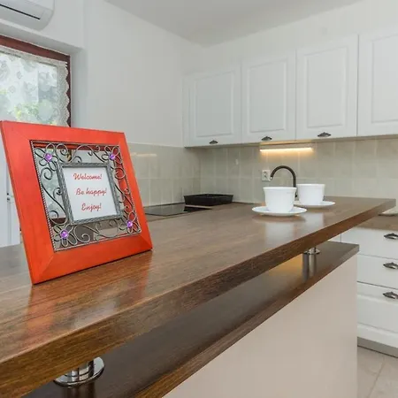 Domijan By El-pi Tours Apartment