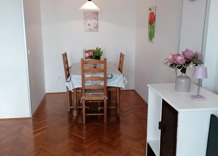 Domijan By El-pi Tours