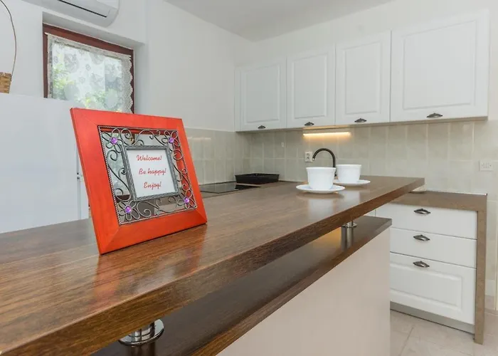 Domijan By El-pi Tours Apartment