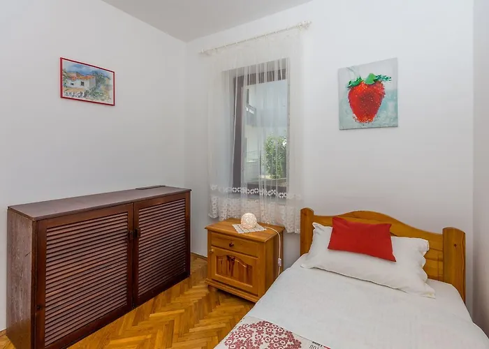 Apartment Domijan By El-pi Tours