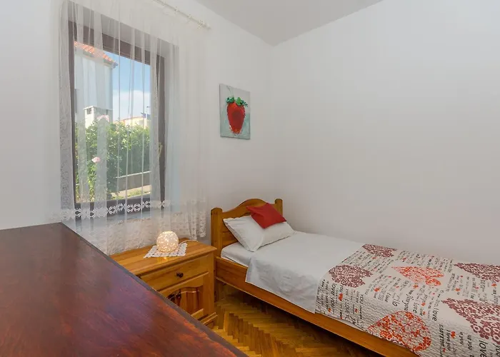 Domijan By El-pi Tours * Njivice