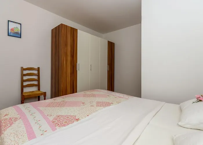 Domijan By El-pi Tours *